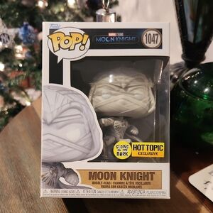 Funko Pop Moon Knight Exclusive with Glow Feature